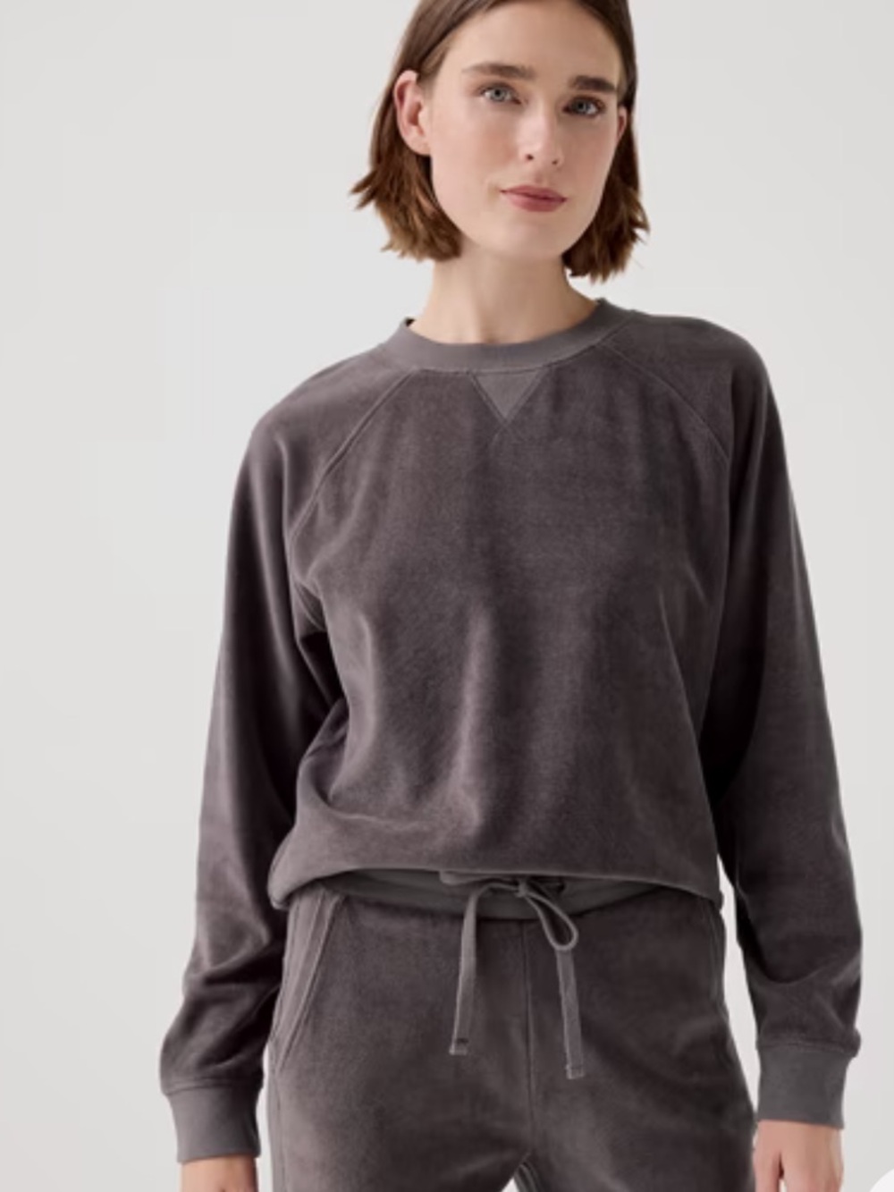 Pact Women's Cotton Velour Crew Pullover in Graphite Size Small